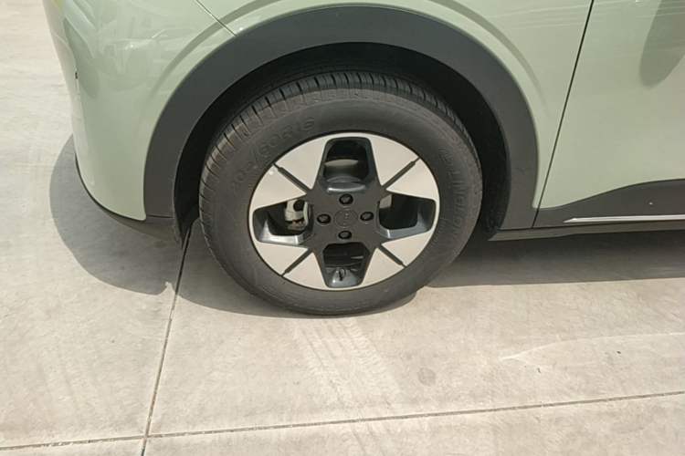 Used Geely Galaxy Geome 2025 310km Dream Edition Left Front Wheel Hub