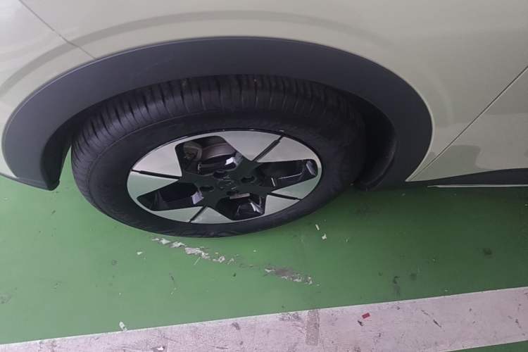 Used Geely Galaxy Geome 2025 310km Dream Edition Left Front Wheel Hub