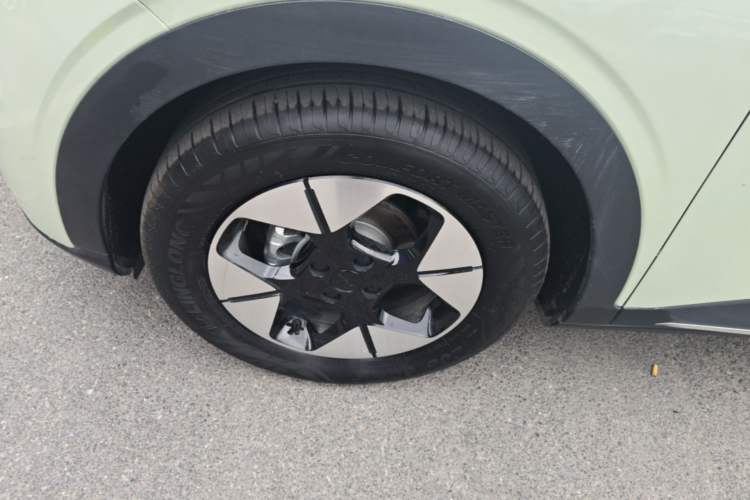 Used Geely Galaxy Geome 2025 UP 410km Exploration+ Edition Left Front Wheel Hub