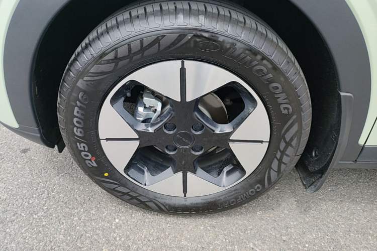 Used Geely Galaxy Geome 2025 310km Dream Edition Left Front Wheel Hub
