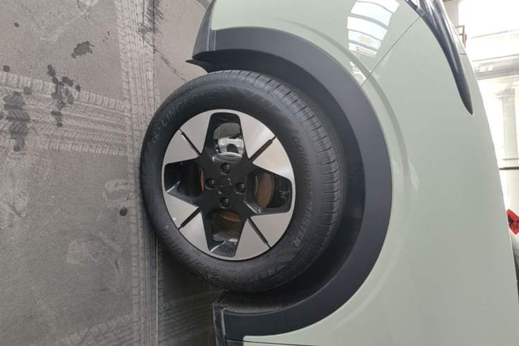Used Geely Galaxy Geome 2025 310km Dream Edition Left Front Wheel Hub