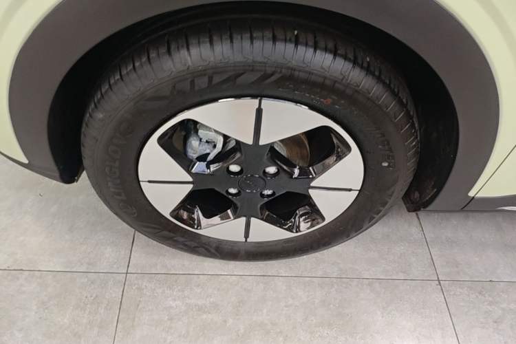 Used Geely Galaxy Geome 2025 310km Dream Edition Left Front Wheel Hub
