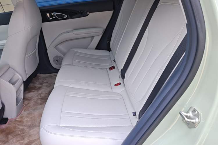 Used Geely Galaxy Geome 2025 310km Youth Edition Left Rear Seat