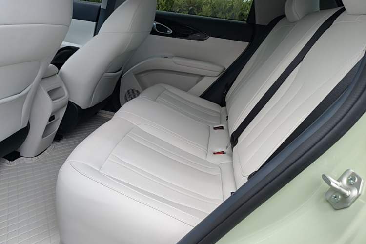 Used Geely Galaxy Geome 2025 310km Dream Edition Left Rear Seat