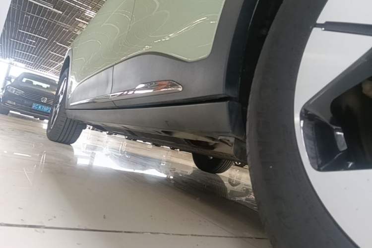 Used Geely Galaxy Geome 2025 UP 410km Exploration+ Edition Left Side Sill
