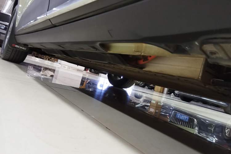 Used Geely Galaxy Geome 2025 UP 410km Exploration+ Edition Left Side Sill
