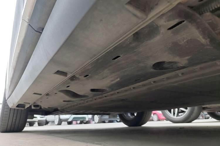 Used Geely Galaxy Geome 2025 UP 410km Exploration+ Edition Left Side Sill