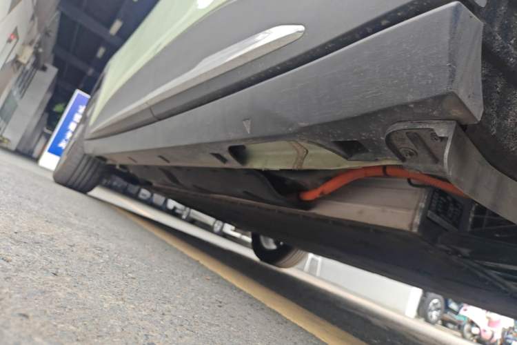 Used Geely Galaxy Geome 2025 UP 410km Exploration Edition Left Side Sill