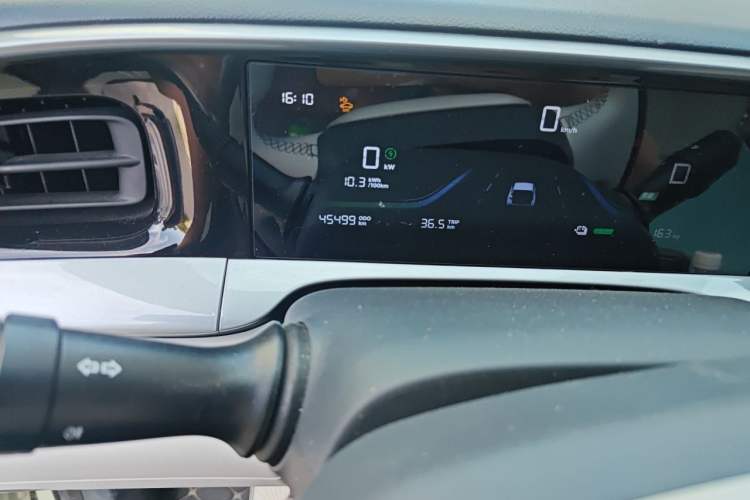 Used Geely Galaxy Geome 2025 UP 410km Exploration Edition Odometer Close Up