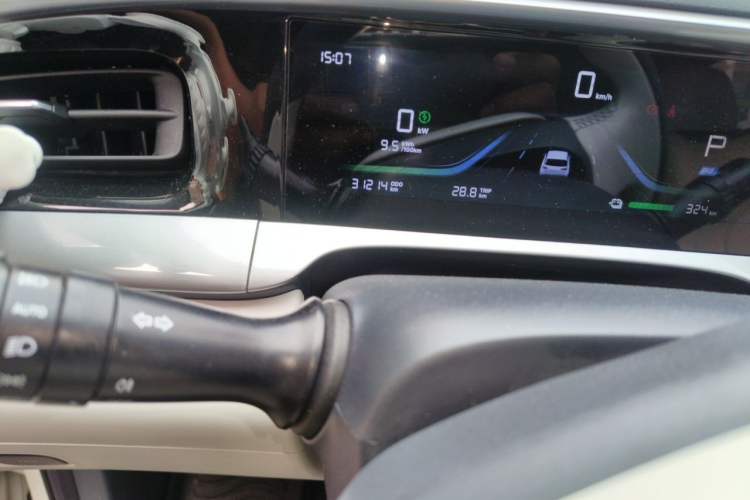 Used Geely Galaxy Geome 2025 UP 410km Exploration Edition Odometer Close Up