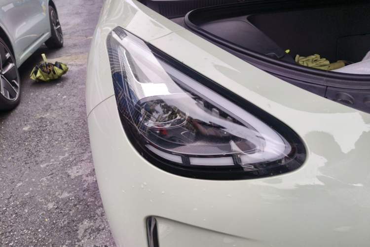 Used Geely Galaxy Geome 2025 UP 410km Exploration Edition Right Front Headlight
