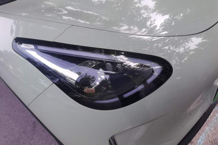 Used Geely Galaxy Geome 2025 310km Dream Edition Right Front Headlight