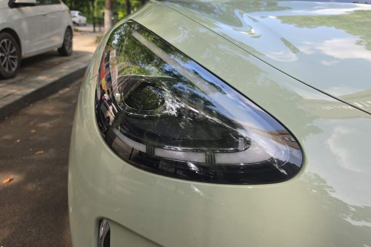 Used Geely Galaxy Geome 2025 UP 410km Exploration Edition Right Front Headlight
