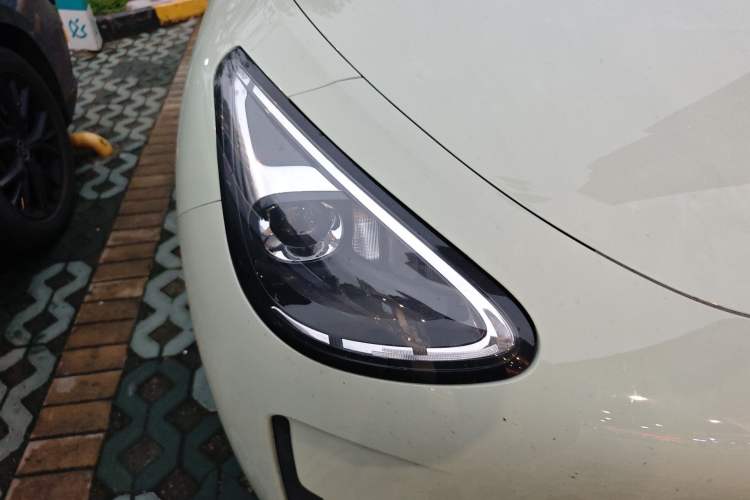 Used Geely Galaxy Geome 2025 410 km Free Version Right Front Headlight