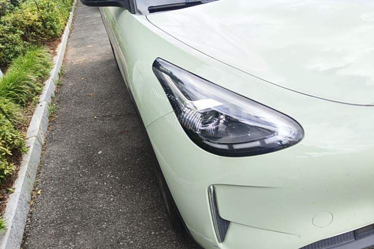 Used Geely Galaxy Geome 2025 UP 410km Exploration Edition Right Front Headlight