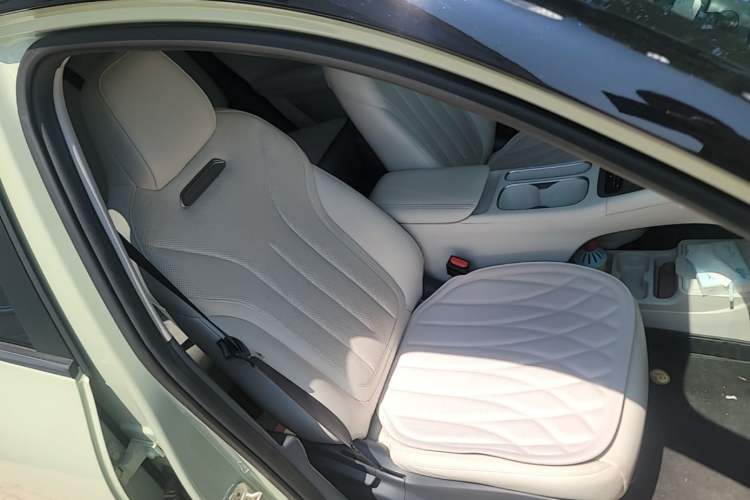 Used Geely Galaxy Geome 2025 UP 410km Exploration+ Edition Right Front Seat