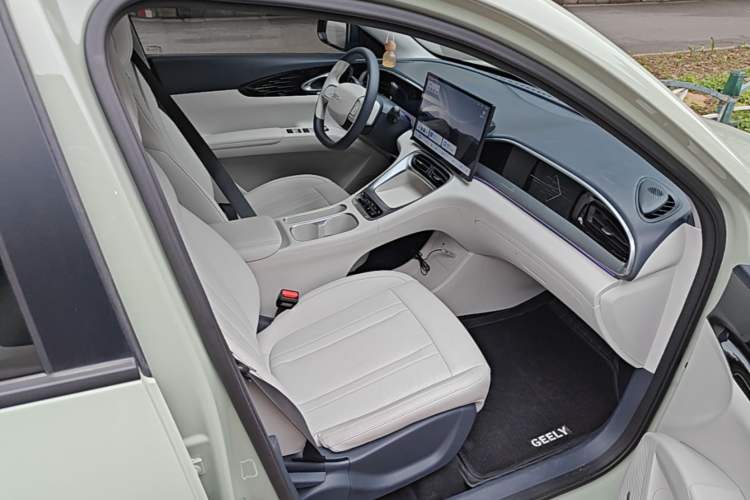 Used Geely Galaxy Geome 2025 310km Dream Edition Right Front Seat