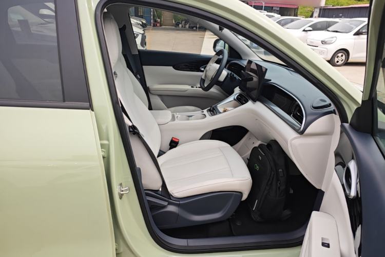 Used Geely Galaxy Geome 2025 UP 410km Exploration Edition Right Front Seat