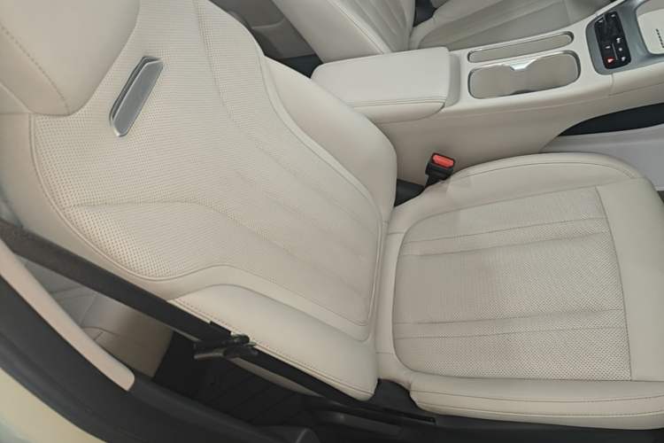 Used Geely Galaxy Geome 2025 UP 410km Exploration+ Edition Right Front Seat