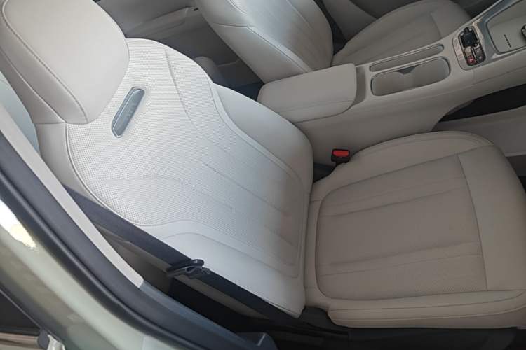 Used Geely Galaxy Geome 2025 UP 410km Exploration+ Edition Right Front Seat