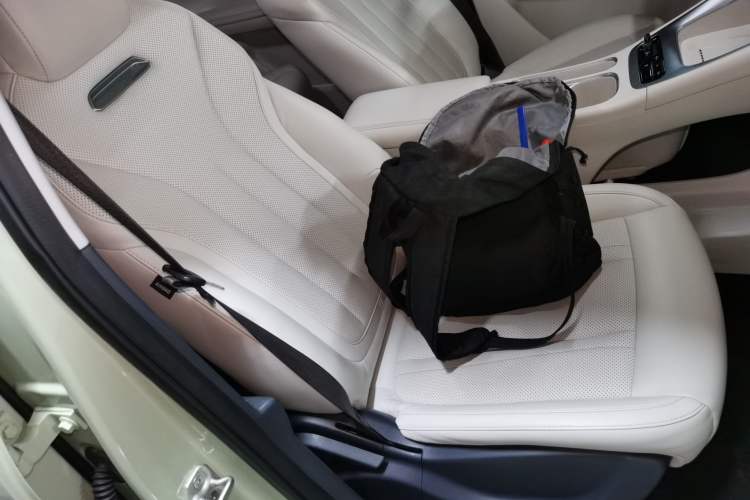 Used Geely Galaxy Geome 2025 UP 410km Exploration+ Edition Right Front Seat