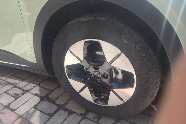 Used Geely Galaxy Geome 2025 UP 410km Exploration Edition Right Front Wheel Hub
