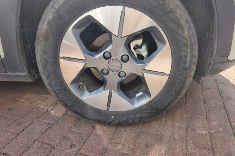 Used Geely Galaxy Geome 2025 UP 410km Exploration+ Edition Right Front Wheel Hub