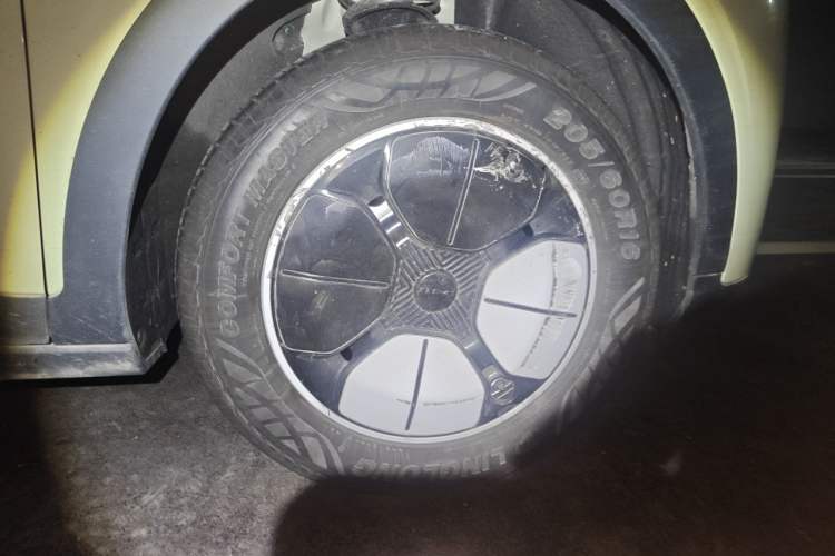 Used Geely Galaxy Geome 2025 310km Youth Edition Right Front Wheel Hub