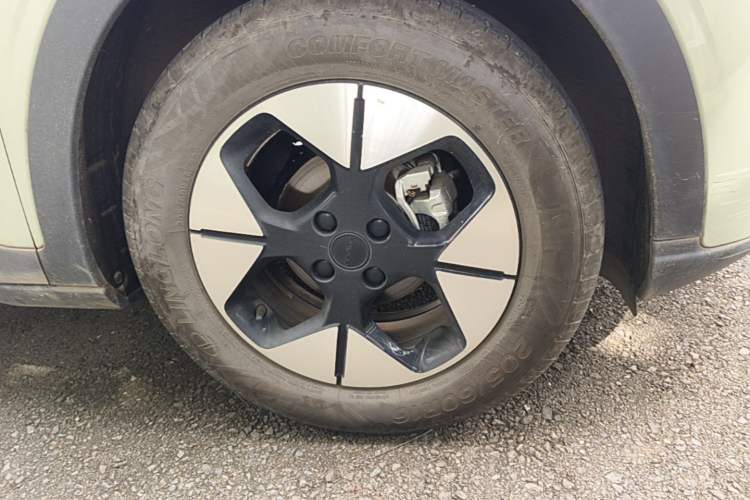 Used Geely Galaxy Geome 2025 UP 410km Exploration Edition Right Front Wheel Hub