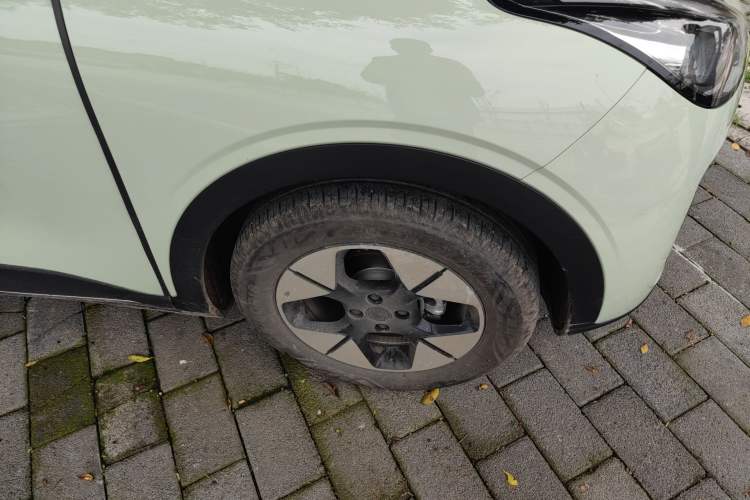 Used Geely Galaxy Geome 2025 UP 410km Exploration Edition Right Front Wheel Hub