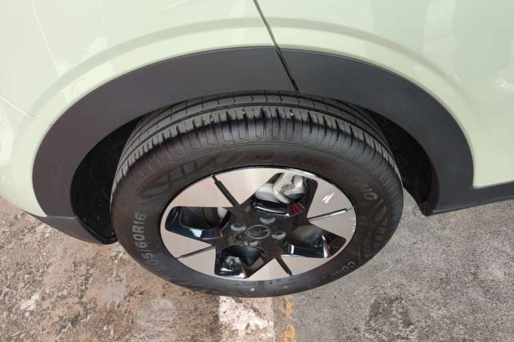 Used Geely Galaxy Geome 2025 UP 410km Exploration Edition Right Rear Wheel Hub