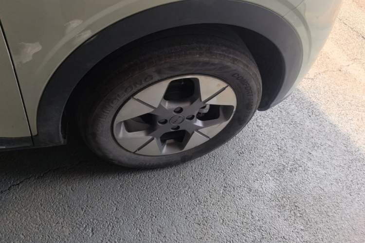 Used Geely Galaxy Geome 2025 UP 410km Exploration+ Edition Right Rear Wheel Hub