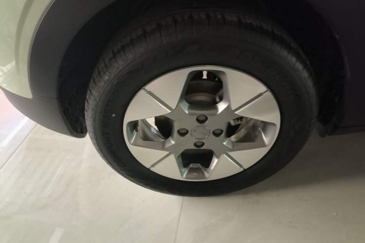 Used Geely Galaxy Geome 2025 UP 410km Exploration+ Edition Right Rear Wheel Hub