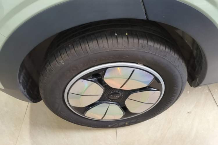 Used Geely Galaxy Geome 2025 310km Youth Edition Right Rear Wheel Hub