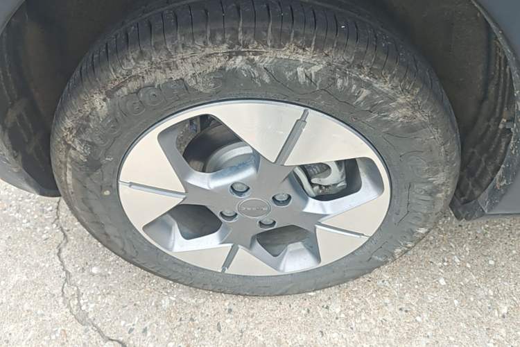 Used Geely Galaxy Geome 2025 UP 410km Exploration+ Edition Right Rear Wheel Hub