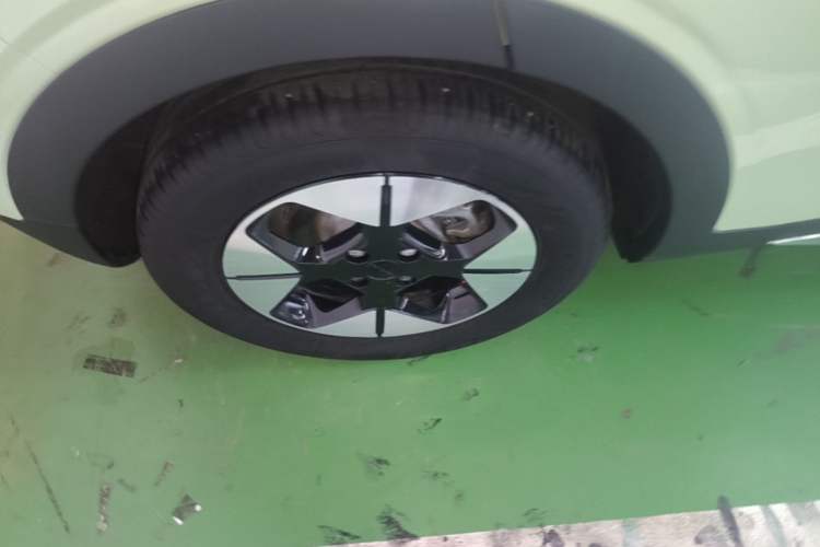 Used Geely Galaxy Geome 2025 310km Dream Edition Right Rear Wheel Hub