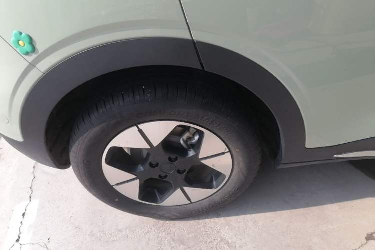 Used Geely Galaxy Geome 2025 UP 410km Exploration Edition Right Rear Wheel Hub