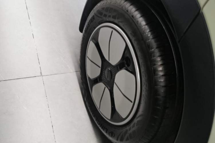 Used Geely Galaxy Geome 2025 310km Youth Edition Right Rear Wheel Hub