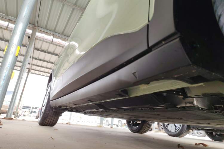Used Geely Galaxy Geome 2025 310km Youth Edition Right Side Sill