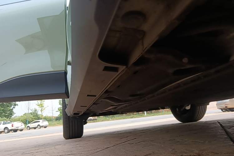 Used Geely Galaxy Geome 2025 310km Youth Edition Right Side Sill