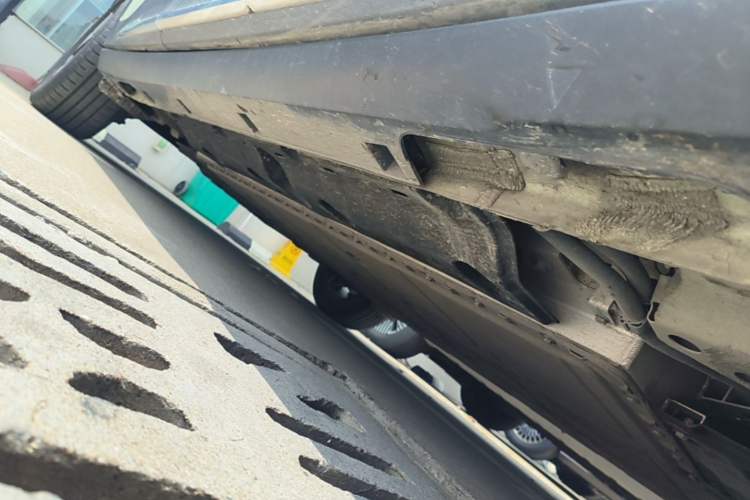 Used Geely Galaxy Geome 2025 UP 410km Exploration+ Edition Right Side Sill
