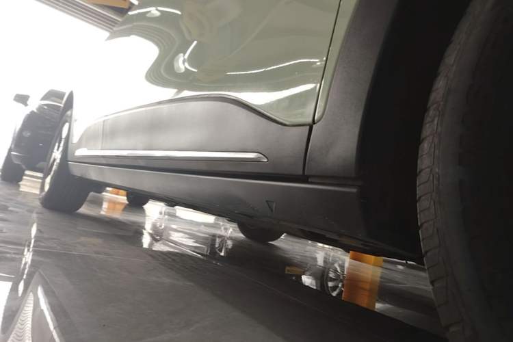 Used Geely Galaxy Geome 2025 410 km Free Version Right Side Sill