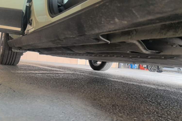 Used Geely Galaxy Geome 2025 UP 410km Exploration+ Edition Right Side Sill