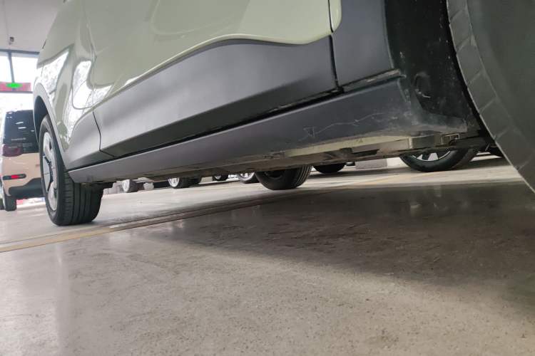 Used Geely Galaxy Geome 2025 310km Youth Edition Right Side Sill