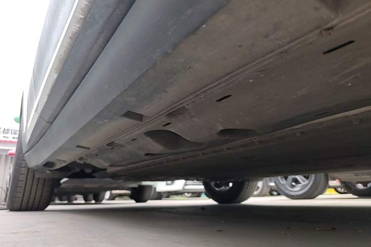 Used Geely Galaxy Geome 2025 UP 410km Exploration+ Edition Right Side Sill