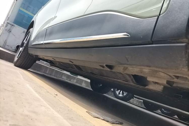 Used Geely Galaxy Geome 2025 410 km Free Version Right Side Sill