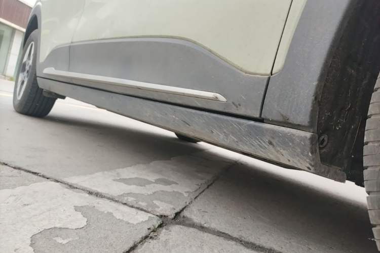 Used Geely Galaxy Geome 2025 UP 410km Exploration Edition Right Side Sill