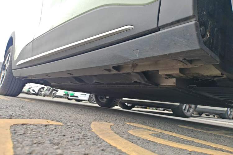 Used Geely Galaxy Geome 2025 UP 410km Exploration Edition Right Side Sill