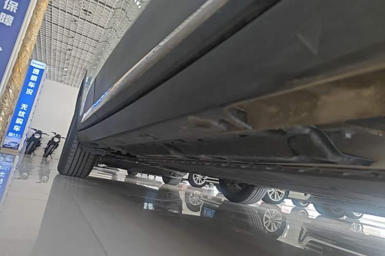 Used Geely Galaxy Geome 2025 UP 410km Exploration+ Edition Right Side Sill