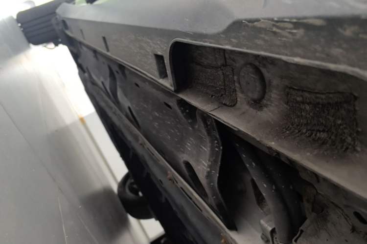 Used Geely Galaxy Geome 2025 UP 410km Exploration+ Edition Right Side Sill